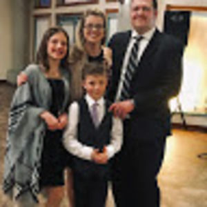 Meet your Posher, April